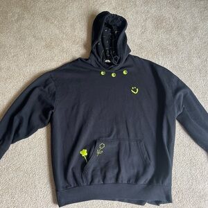 Women’s Black hoodie- Levi's. Super Cute design!